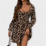 Vestido encantador con estampado de leopardo
