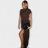 Lila - Vestido elegante y entallado con cuello redondo y pliegues