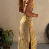 Bianca – Vestido con Diseño Audaz y Escote Profundo