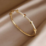 Elegante pulsera de oro