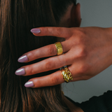 Anillo Elegante Marie con Cadena