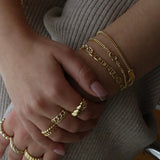 Anillo Elegante Marie con Cadena
