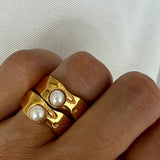Anillo vintage con perlas naturales