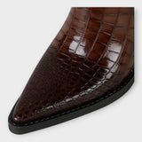 Zapatos con estampado de cocodrilo y tacón elegante