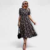 Amelia - Vestido de cuello redondo con estampado floral