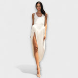 Maxivestido con falda drapeada y abertura lateral