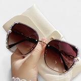 Sofisticadas gafas de sol con lentes degradadas Sofia