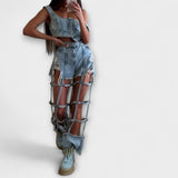 Gaia - Top corto de denim azul claro con tirantes detallados y conjunto de shorts rasgados