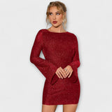 Vestido de lentejuelas sin espalda y manga larga