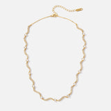 Josefína – Collar de oro con estructura orgánica.